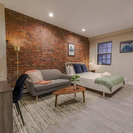 Modern Simple Studio South End